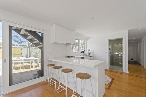 Beleura By The Beach - Accommodation Gladstone 2