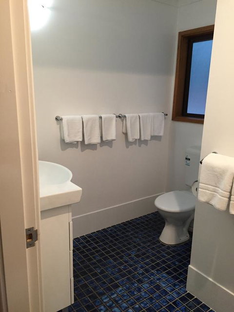 Belford Cottages - Accommodation Gladstone 3