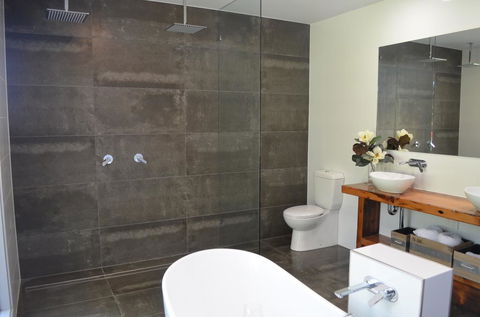 Bella Cosa Bed And Breakfast - Accommodation Gladstone 2