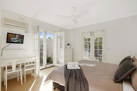 Bella House - Accommodation Gladstone 2