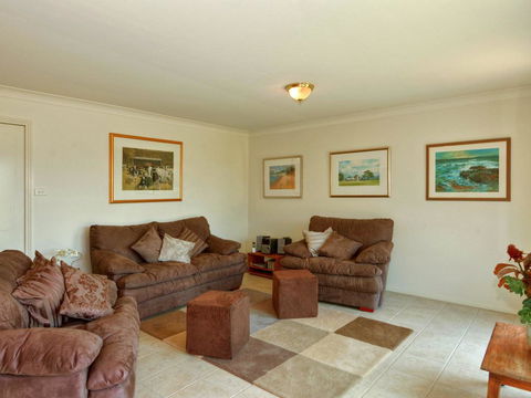 Bella Vista - Accommodation Gladstone 2