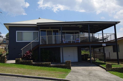 Bella Vista, 9 East Street - Accommodation Gladstone 0
