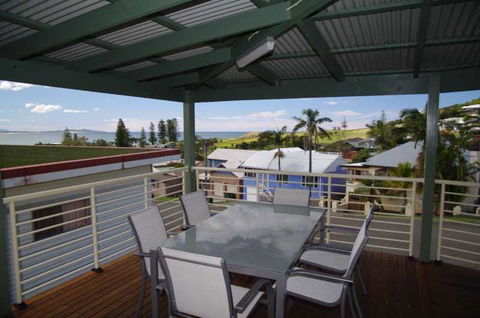 Bella Vista, 9 East Street - Accommodation Gladstone 1