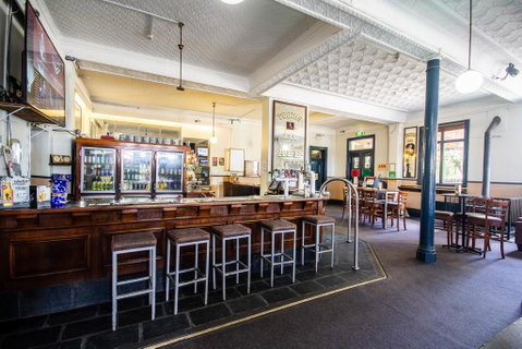 Bellbird Hotel - Accommodation Gladstone 3