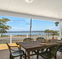 Bellevue - overlooking serene Lake Woolumboola - Accommodation Gladstone