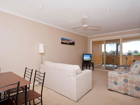 Bellima Beach House', 9 Jackson Close - Huge Duplex With Air Con And Fabulous Views - Accommodation Gladstone 3