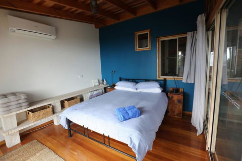 Benji's By The Sea - Accommodation Gladstone 2