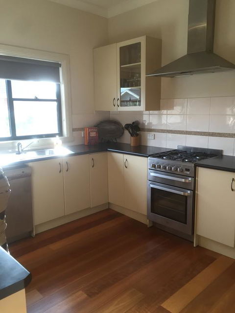Bennett House Horsham - Accommodation Gladstone 3