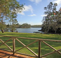 Berrara Lagoon Front Chalet - Accommodation Gladstone
