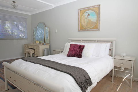 Berrara's Home Away From Home - Accommodation Gladstone 1