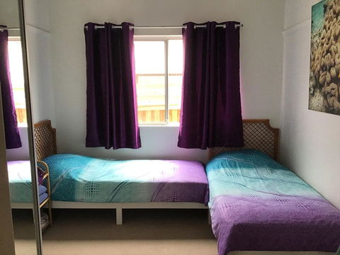 Best Location! Minutes To Iconic Bondi Beach - Accommodation Gladstone 0