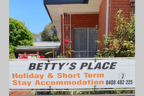 Betty's Place - Accommodation Gladstone 0