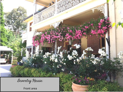 Beverley House - Accommodation Gladstone 0
