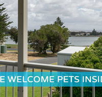 Big Stylish House with River Views Games Room  WiFI - Accommodation Gladstone