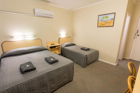 Billabong Motel - Accommodation Gladstone 2