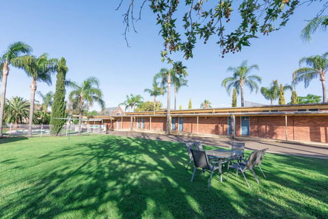 Billabong Motel - Accommodation Gladstone 0