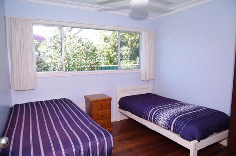 Billy's On Main, 44 Main Street - Accommodation Gladstone 2