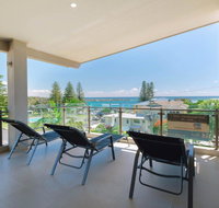 Bimbadeen Penthouse - across the road from Main Beach - Accommodation Gladstone