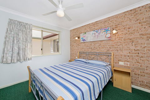 Bimbimbi 1, 11 Willow Street - Accommodation Gladstone 2