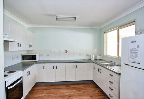 Bimbimbi 2, 11 Willow Street - Accommodation Gladstone 1