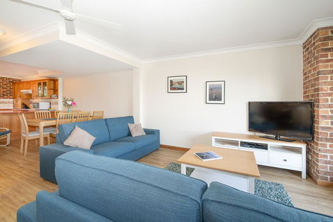 Birchgrove Terrace, Unit 4, Recreation Lane - Accommodation Gladstone 3