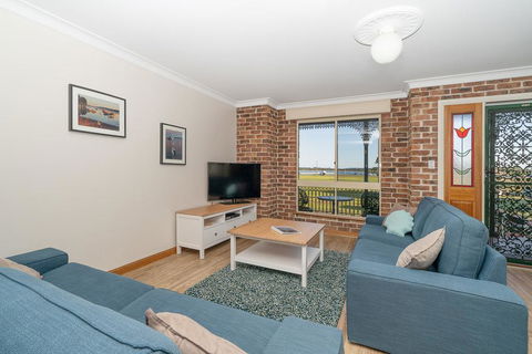 Birchgrove Terrace, Unit 4, Recreation Lane - Accommodation Gladstone 2