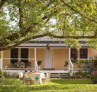 Bird House - Accommodation Gladstone