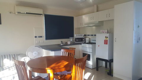 Bird N Branch - Accommodation Gladstone 2