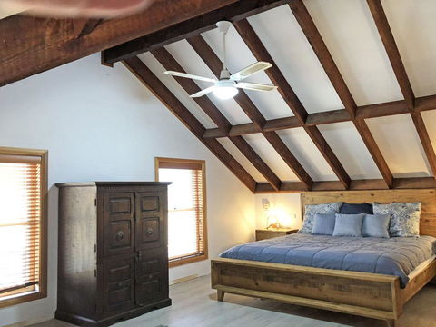 Birubi Beach House' 14 Campbell Avenue - Fantastic House And Close To The Surf Beach - Accommodation Gladstone 1