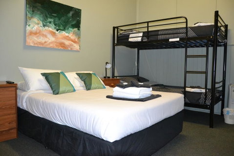 Black Diamond Lodge - Accommodation Gladstone 2