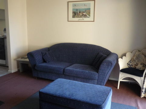 Blackheath Holiday Cabins - Accommodation Gladstone 2