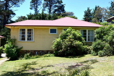 Blackheath Holiday Cabins - Accommodation Gladstone 1