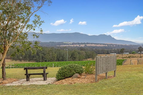 Blackwattle Retreats - Accommodation Gladstone 0