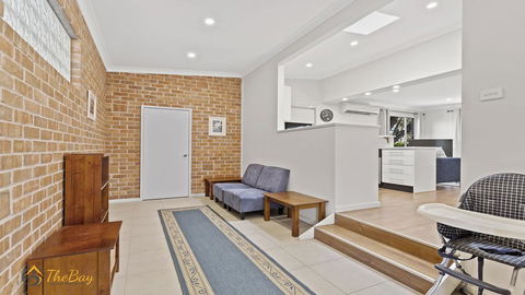 Blue Fish - 41 Boulder Bay Road - Accommodation Gladstone 3