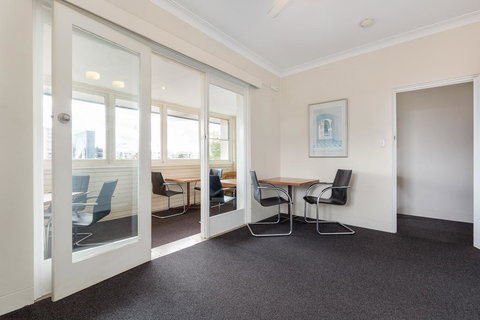 Blue Gum Hotel - Accommodation Gladstone 3