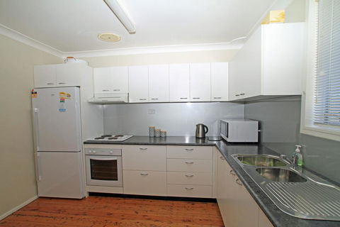 Blue Lagoon - Waterfront - Accommodation Gladstone 3