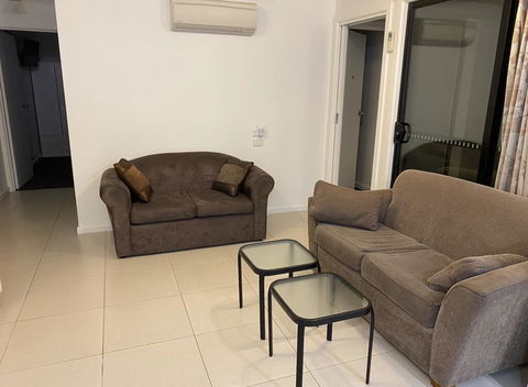 Blue Manor On Fairway - Accommodation Gladstone 3