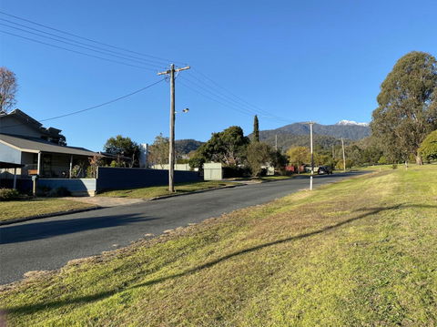 Blue Manor On Fairway - Accommodation Gladstone 1