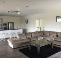 Blue Sky Apartment - Accommodation Gladstone