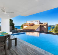 Blue Water Splendour - Infinity pool and amazing views - Accommodation Gladstone