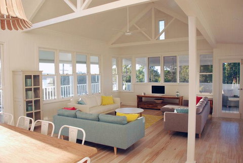 Bluebell - Accommodation Gladstone 1