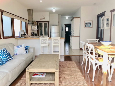Bluey's - Accommodation Gladstone 0