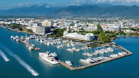 Boatel Cairns - Accommodation Gladstone 0