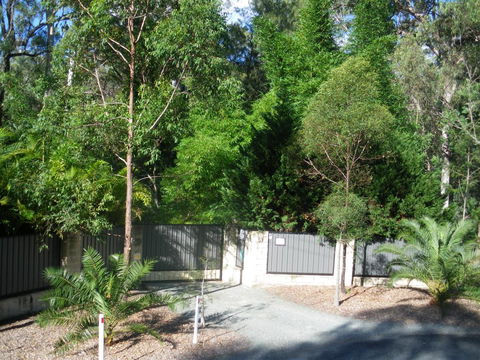 BoBRENE On Tamborine Nude Retreat - Quaint Cottage - Accommodation Gladstone 1