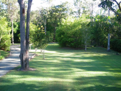 BoBRENE On Tamborine Nude Retreat - Quaint Cottage - Accommodation Gladstone 3