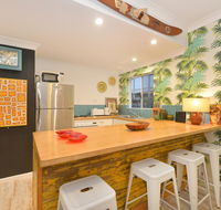Boho Beach Apartment - Accommodation Gladstone