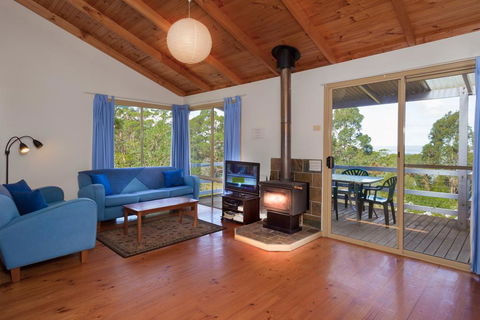 Bombina Cottages - Accommodation Gladstone 0