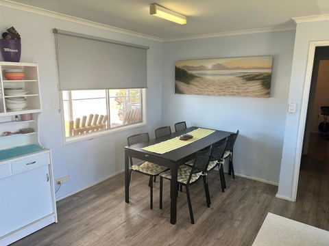 The Osprey - Accommodation Gladstone 1