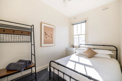 The Middle - Accommodation Gladstone 3