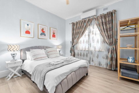 The Newly Renovated - Maylands Vacation Home - Accommodation Gladstone 0